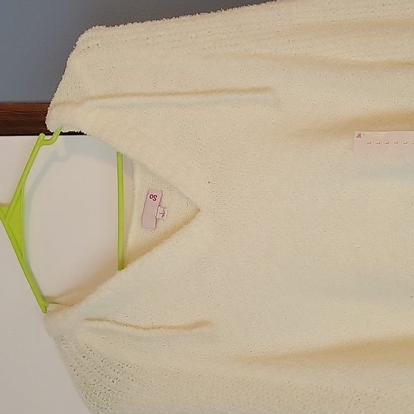 🆕️ SO Woman's Sweater Size Large - Picture 2 of 8